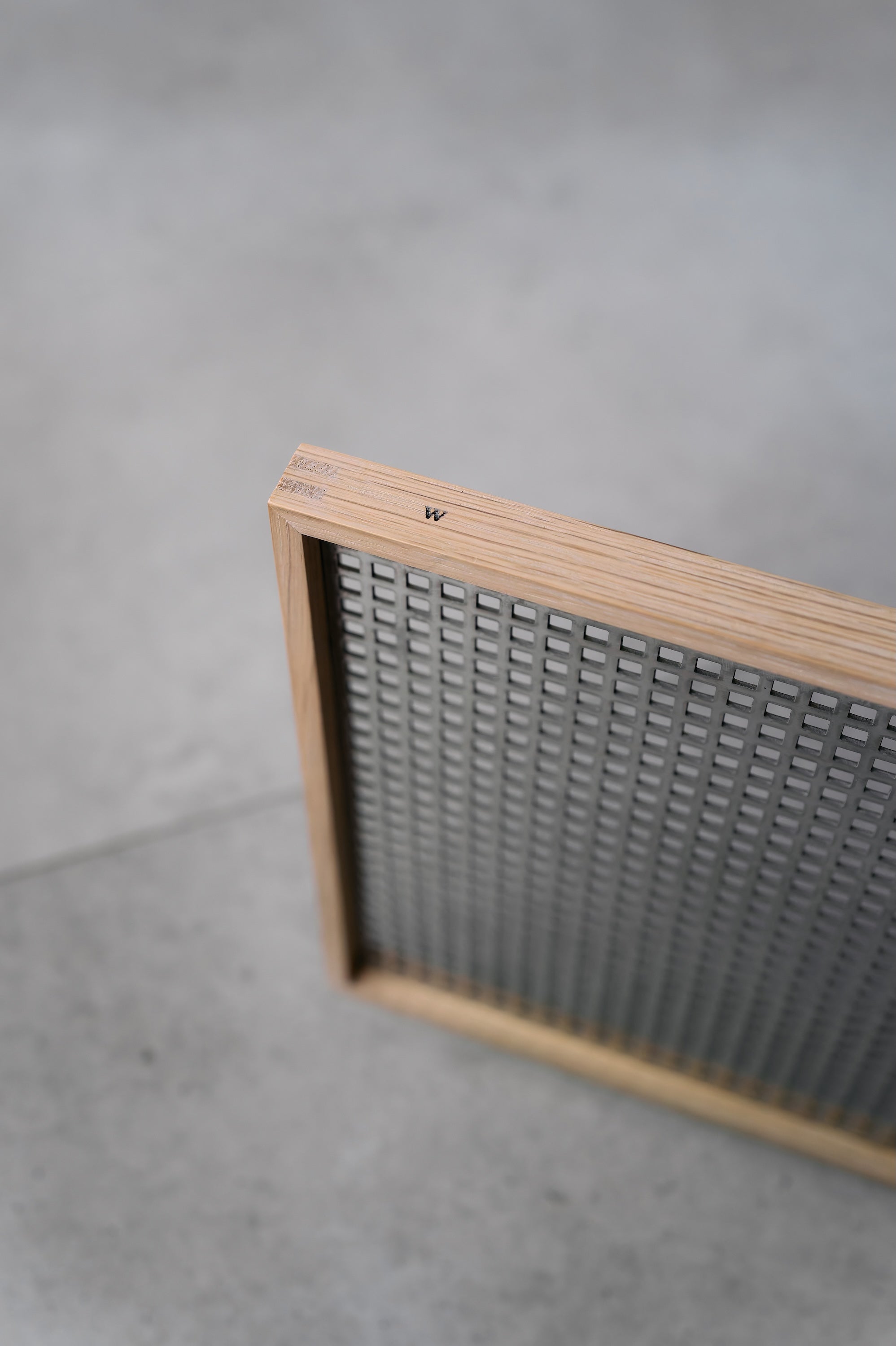 Wanderout / Universal Mesh Tray 00