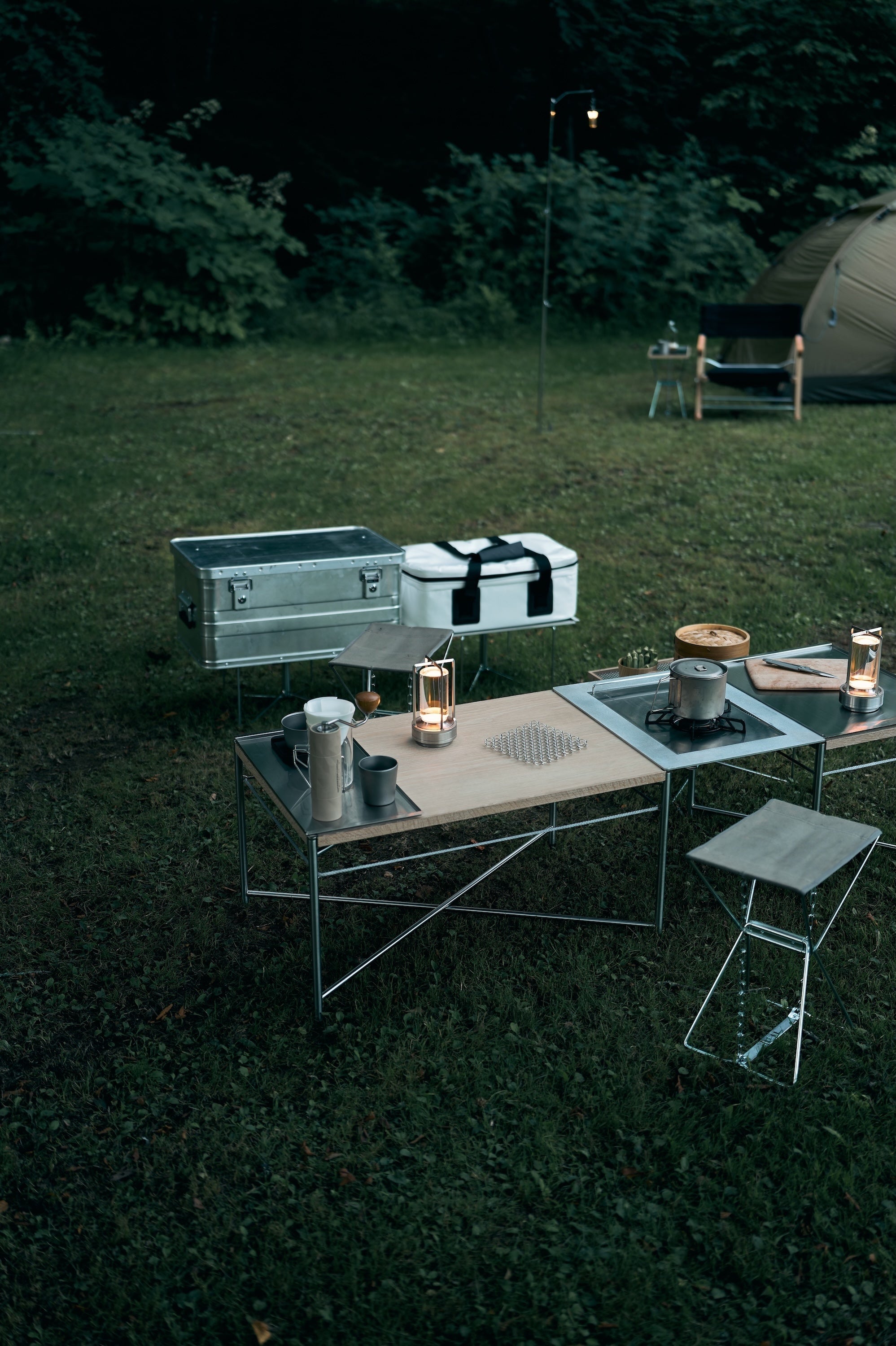 Wanderout / Universal Stand - Black