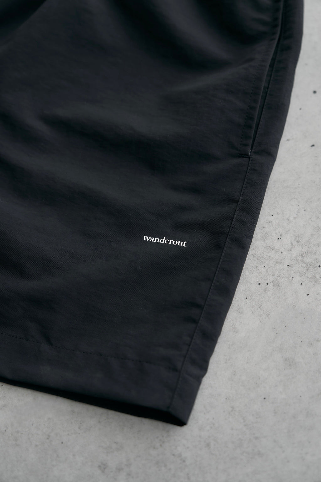 Wanderout / Universal Shorts - Black