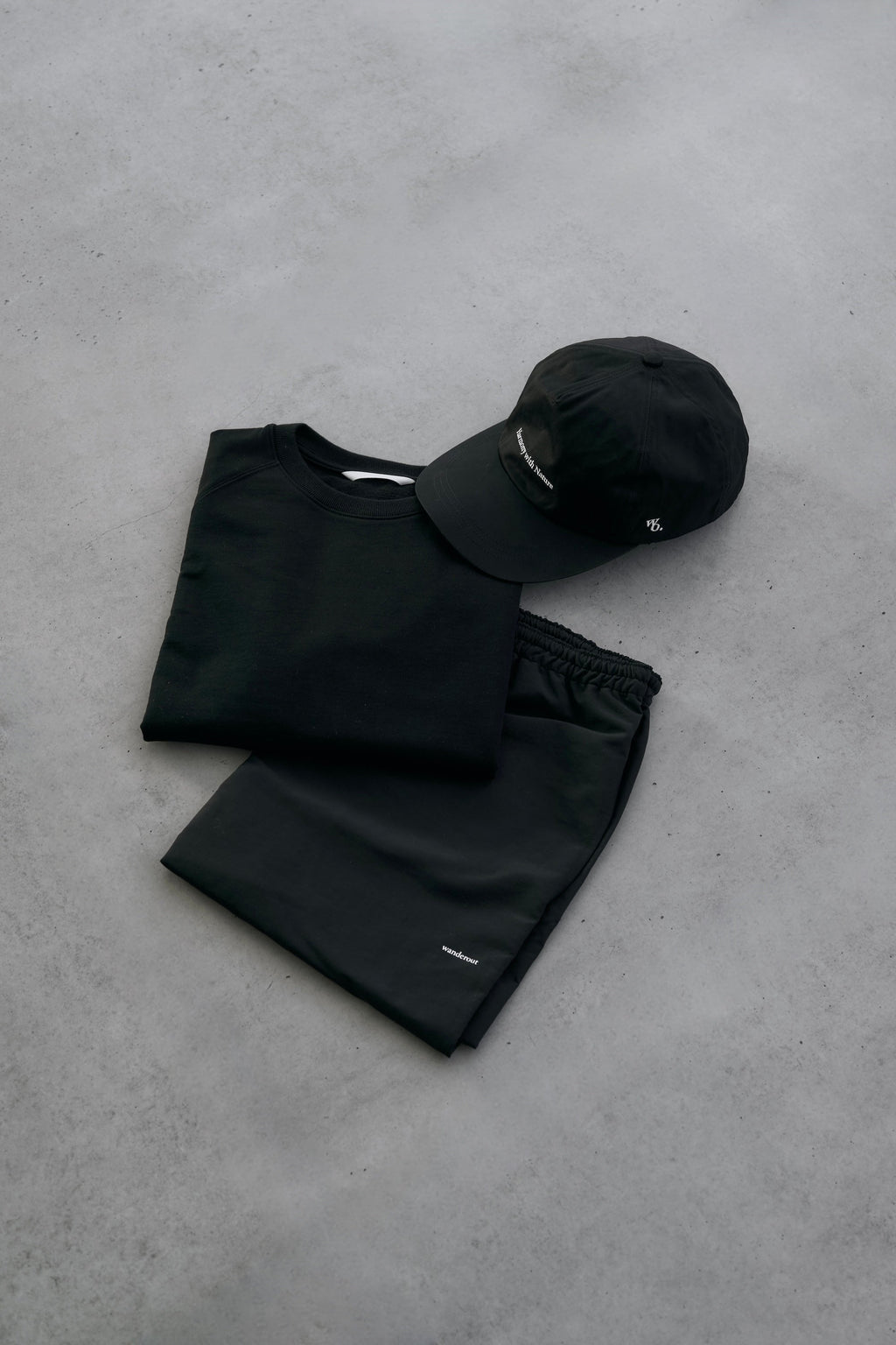Wanderout / Lightweight Sweat Crewneck - Black