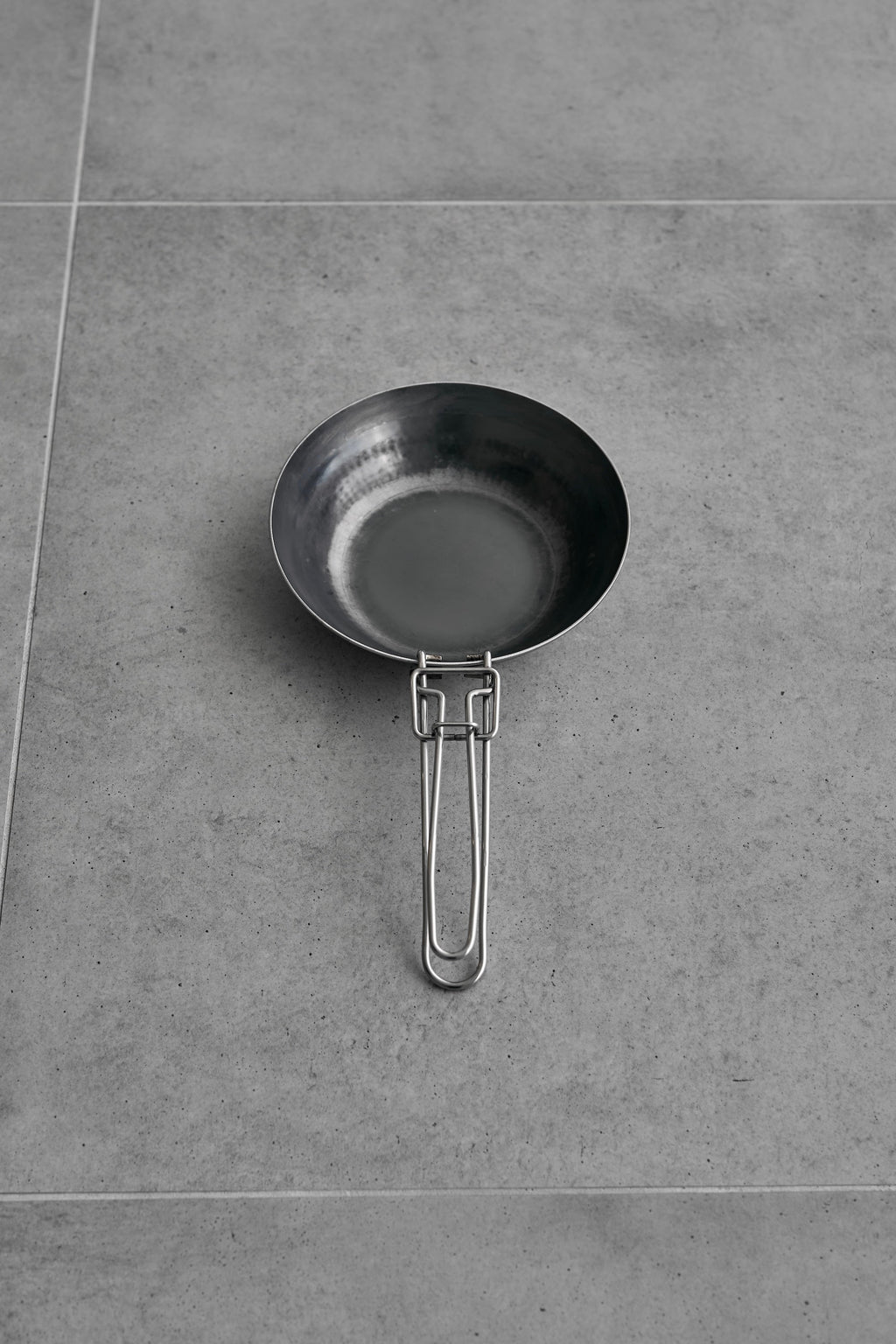 Wanderout / Hammered Iron Deep Frying Pan 22cm