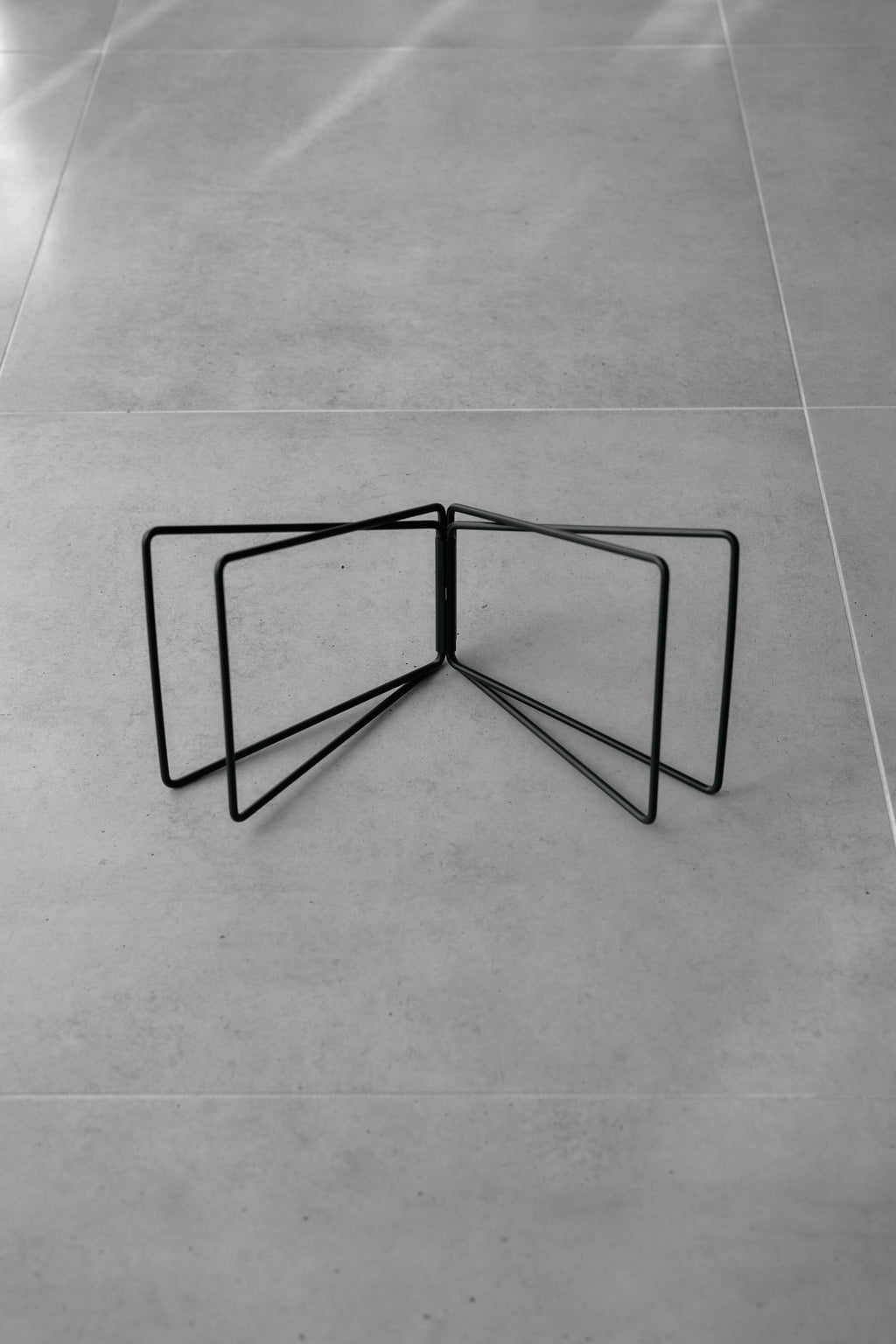 Wanderout / Universal Stand - Black
