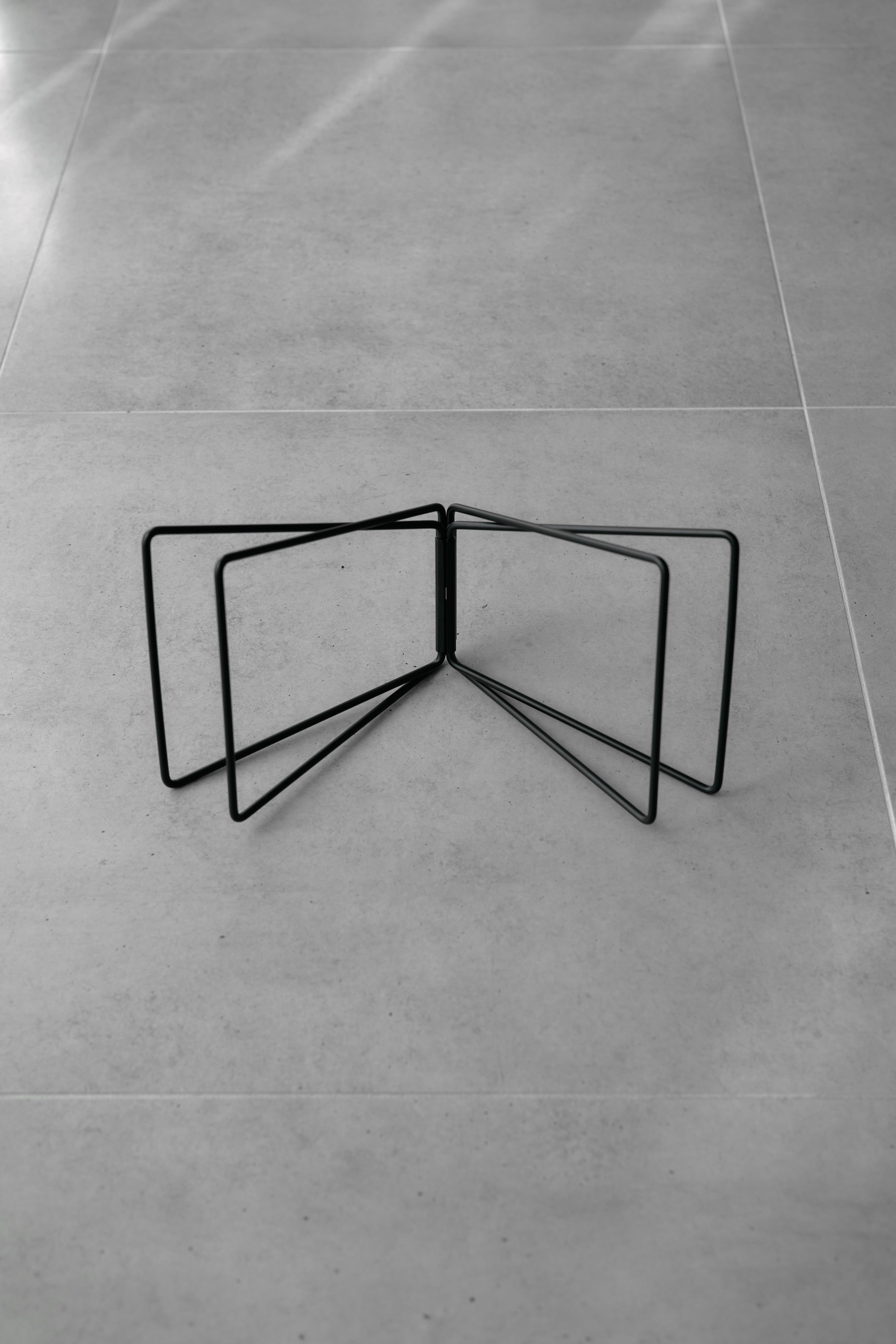 Wanderout / Universal Stand - Black