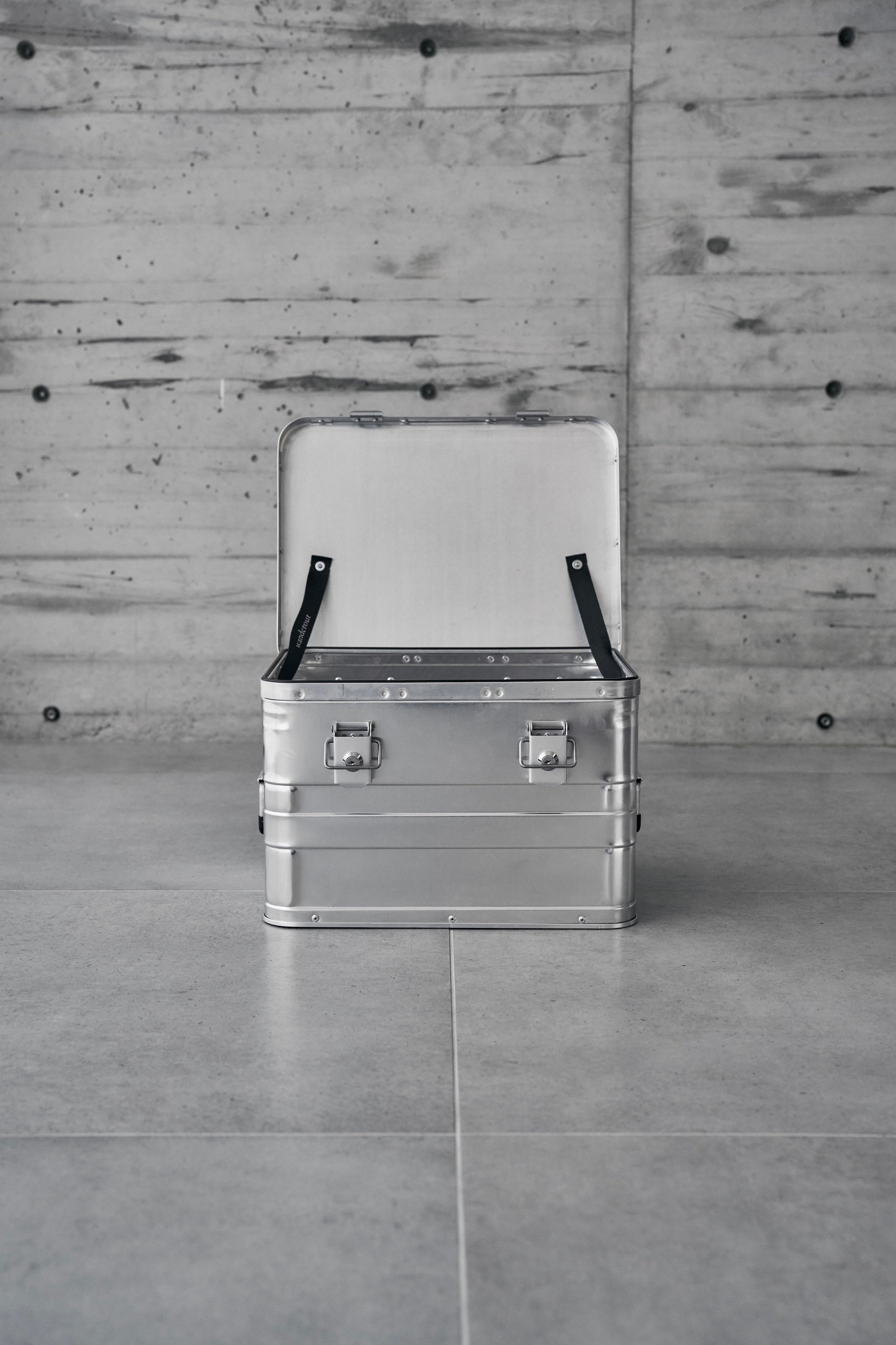Wanderout / Universal Box 29L
