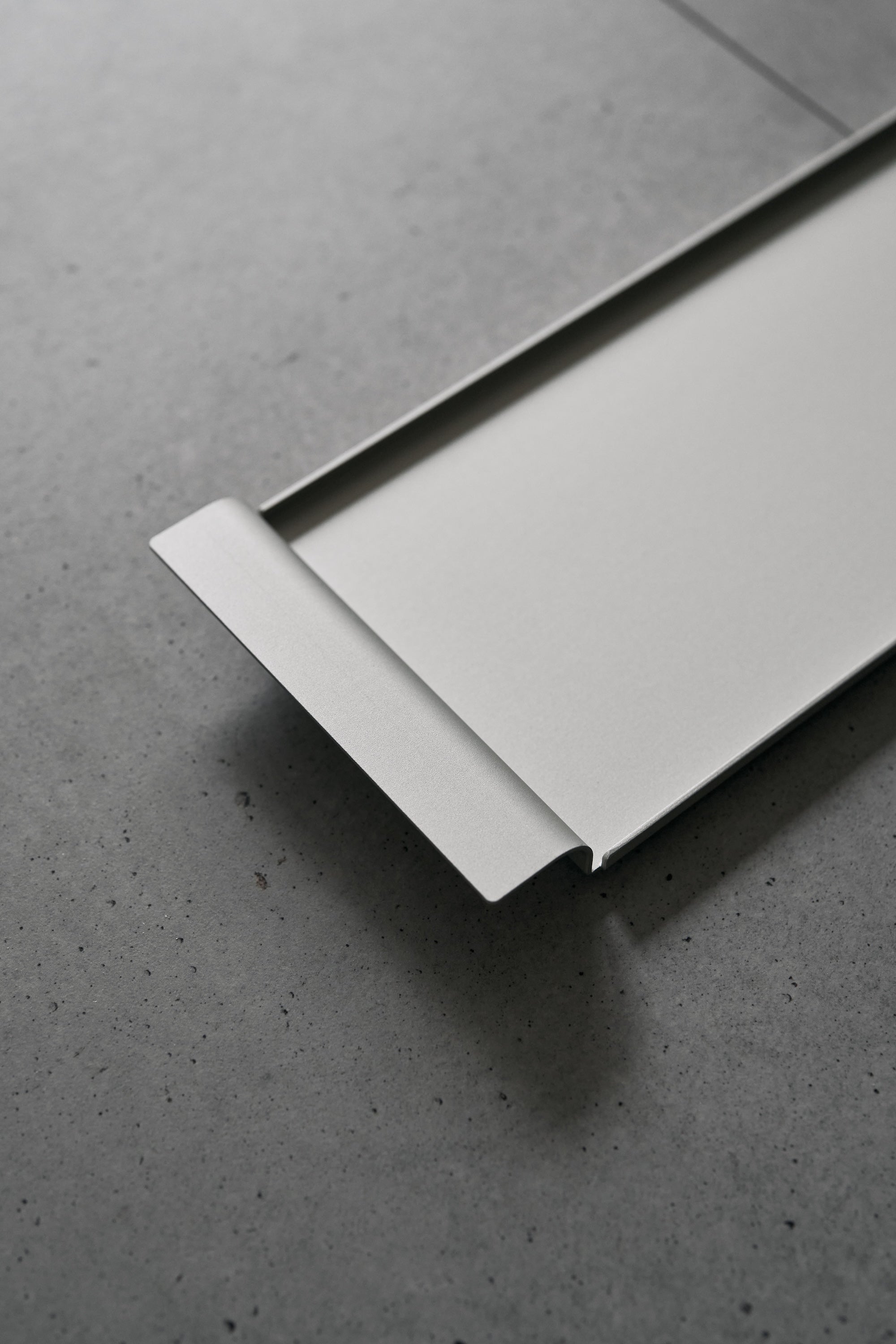 Wanderout / Narrow Tray Al - Silver