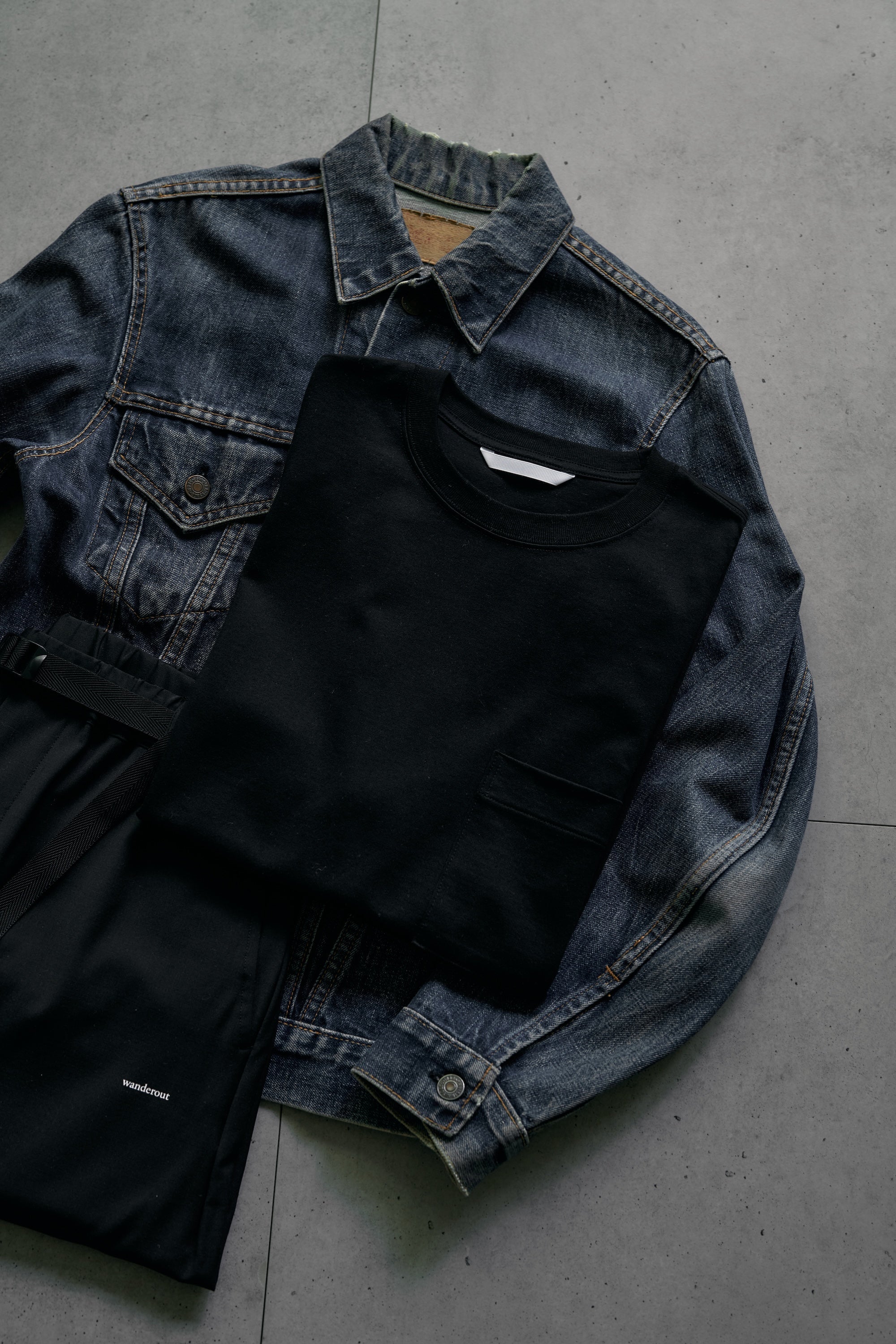 Wanderout / Pocket T-Shirt - Black