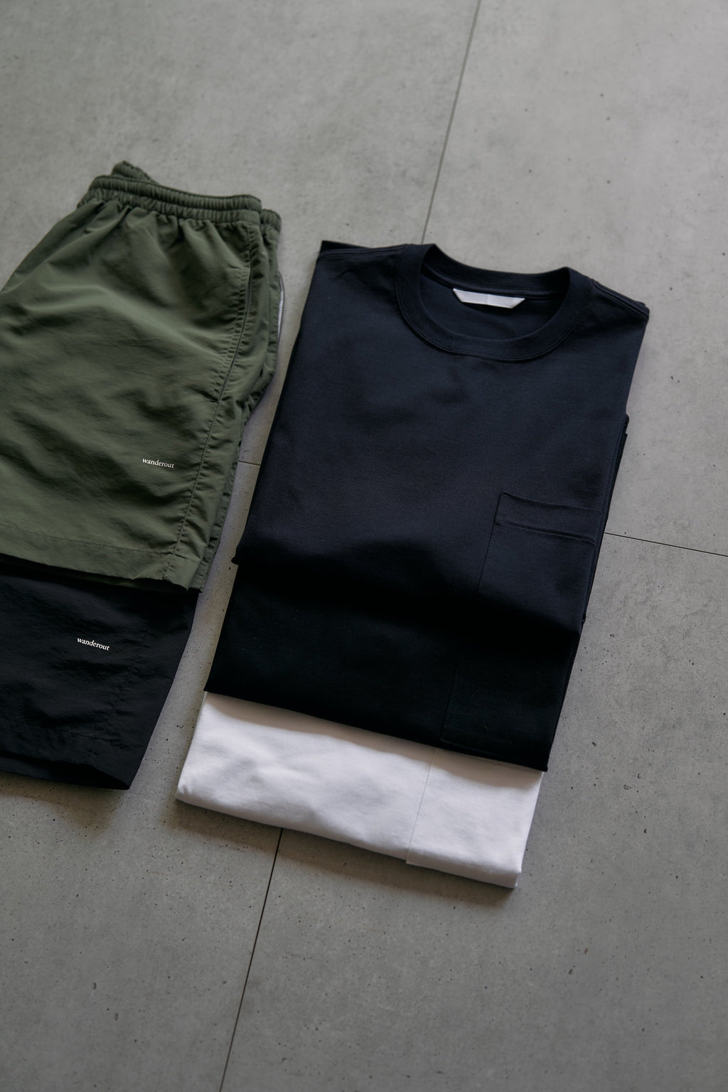 Wanderout / Universal Shorts - Black