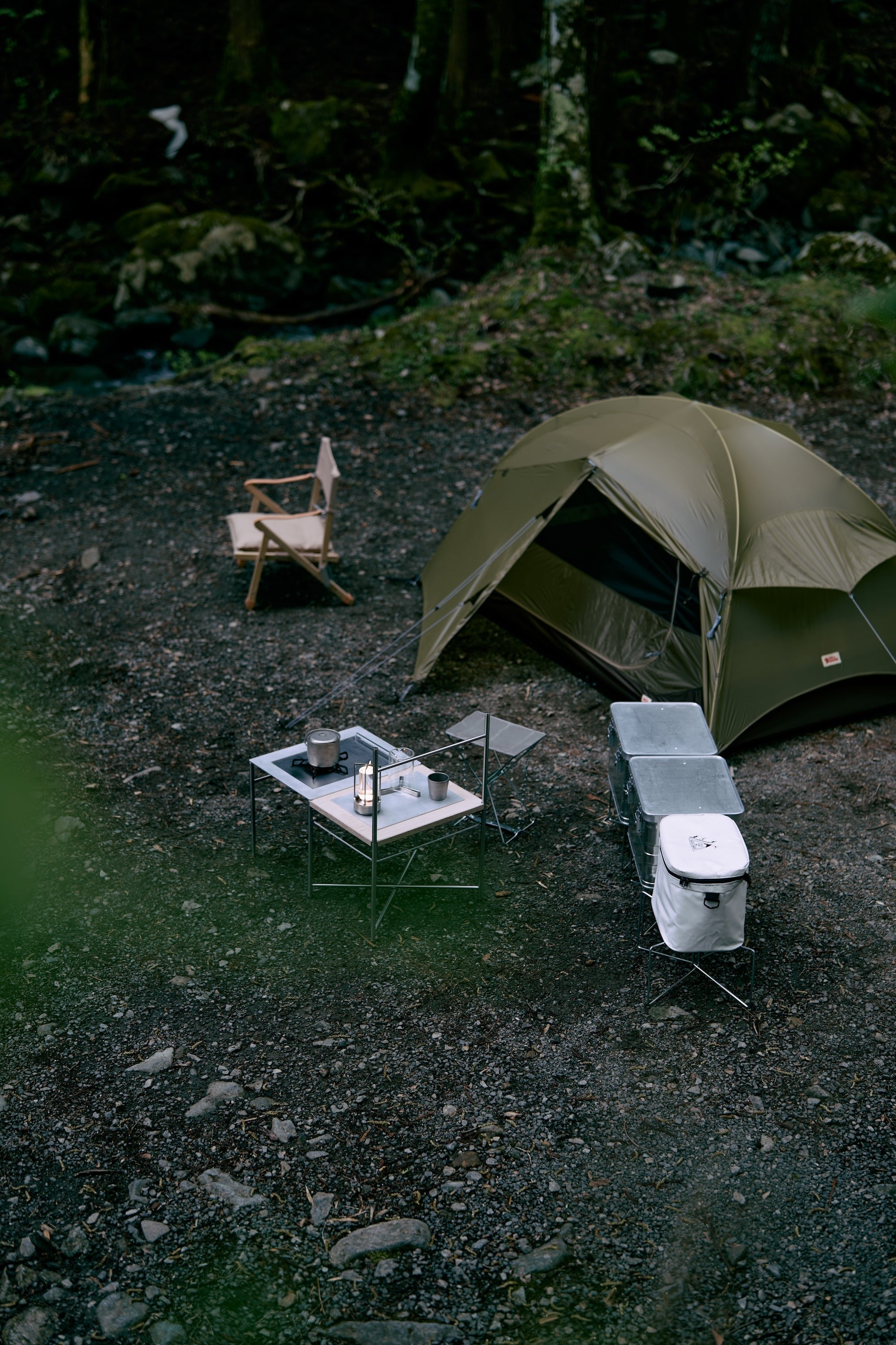 Wanderout / Universal Stand - Black