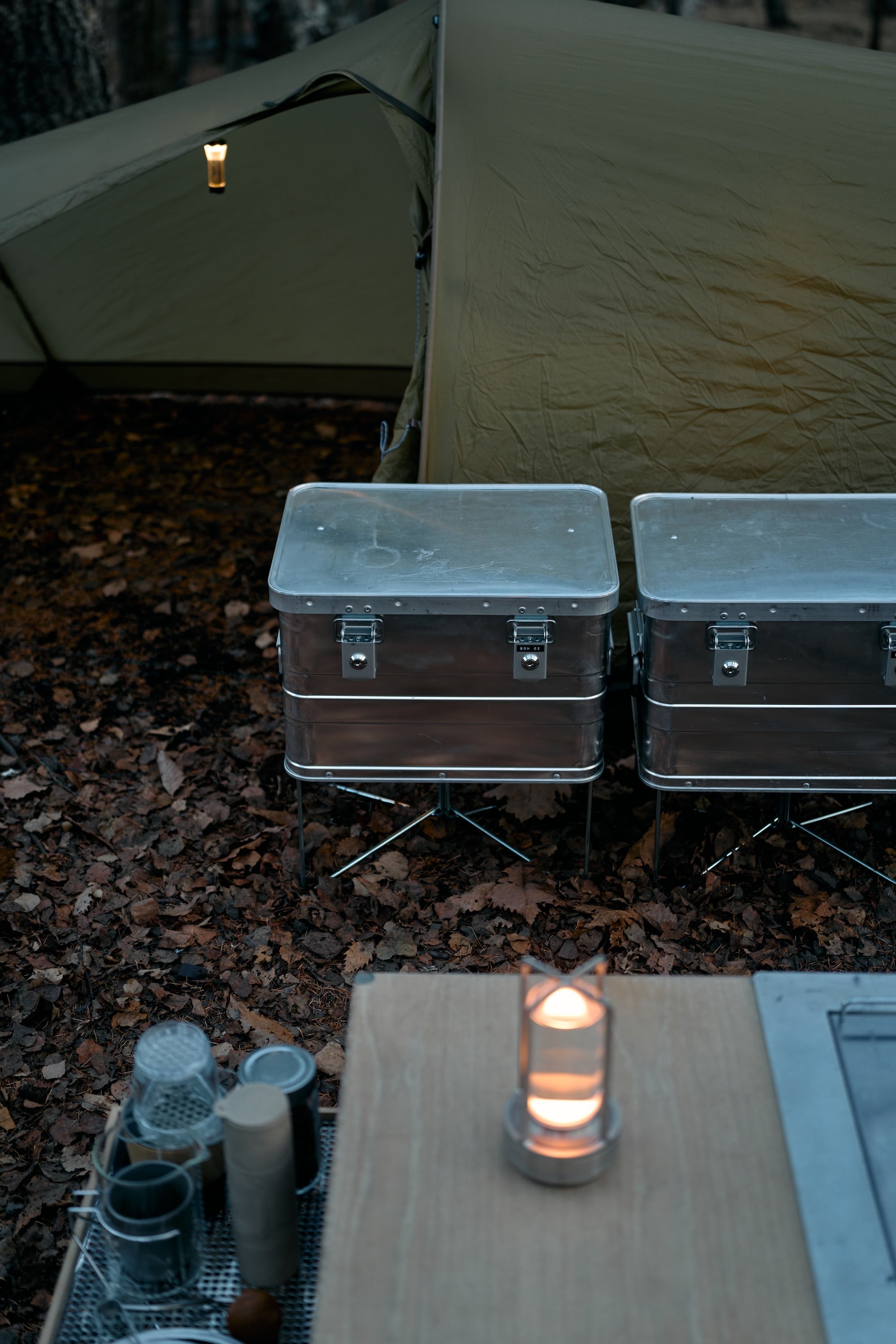 Wanderout / Universal Stand - Black