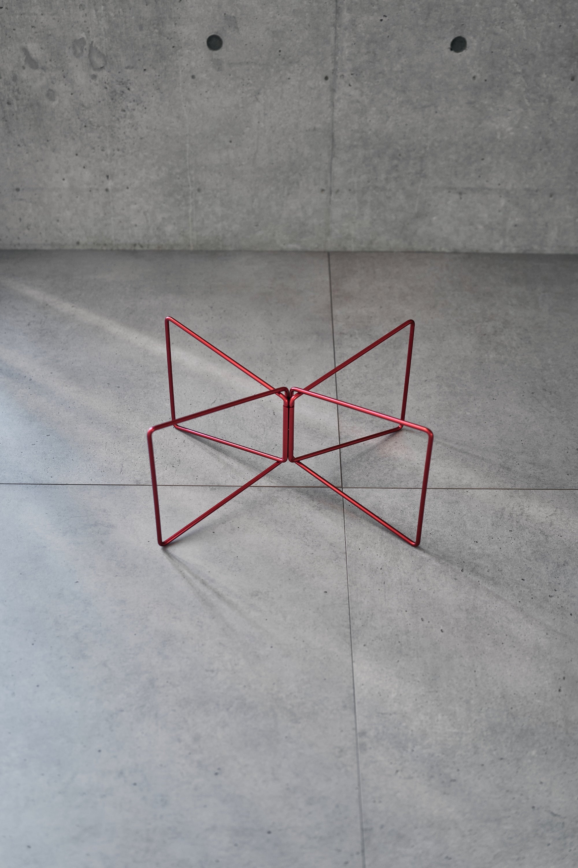 Wanderout / Universal Stand Limited Edition - Carmine Aluminum