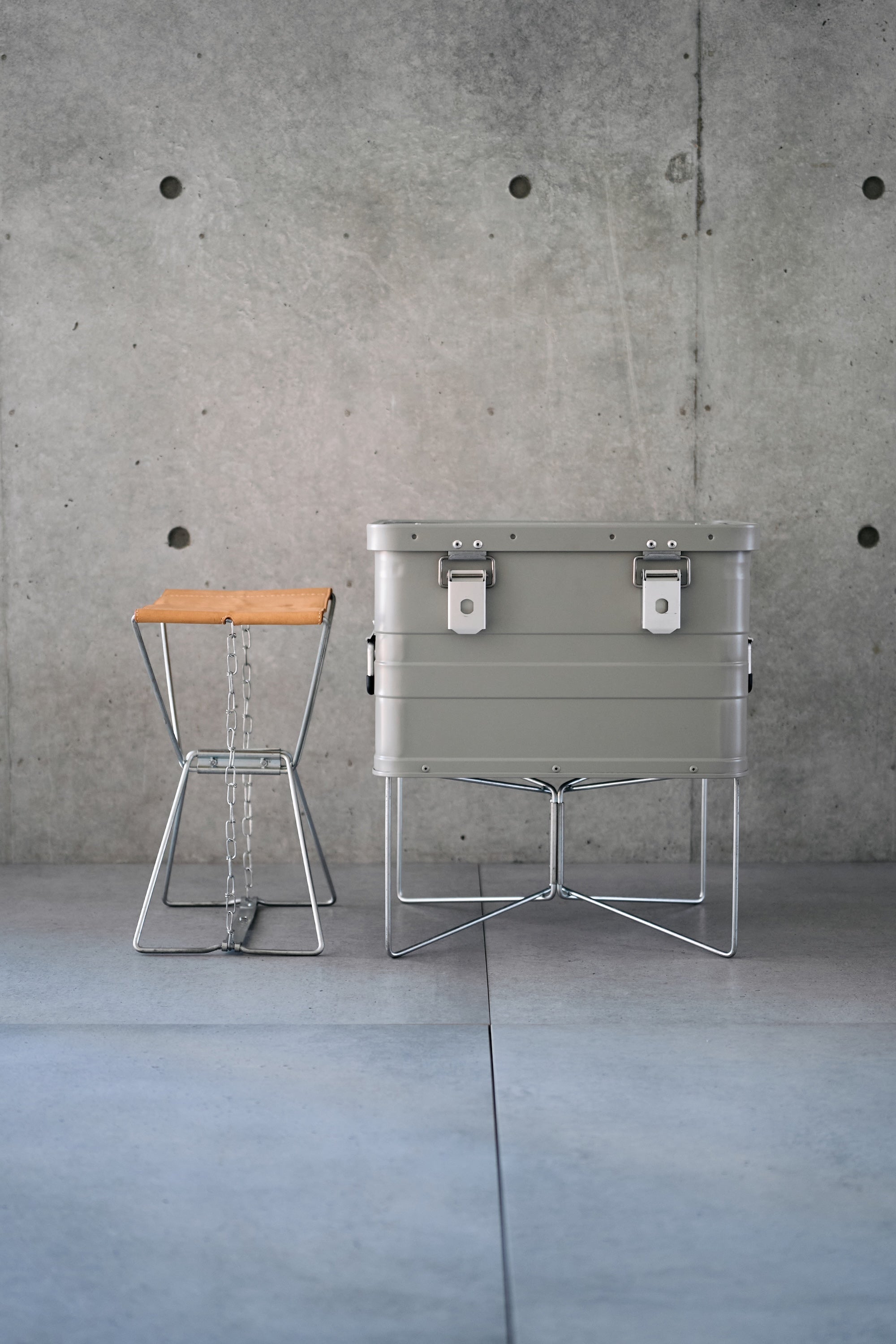 Wanderout / Universal Stool - Nume