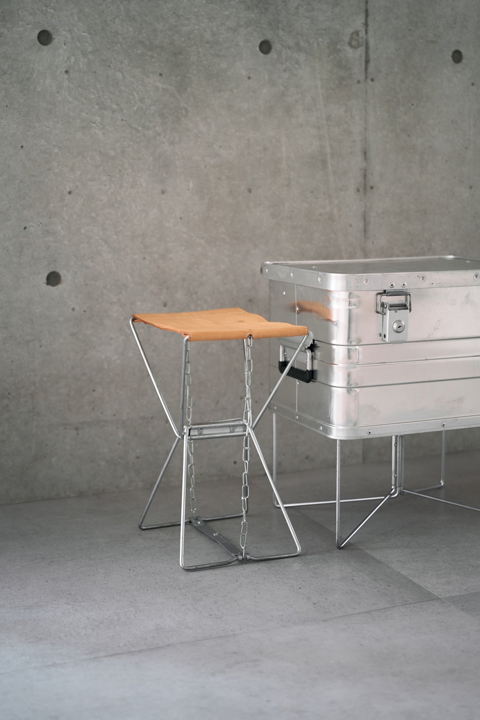 Wanderout / Universal Stool - Nume